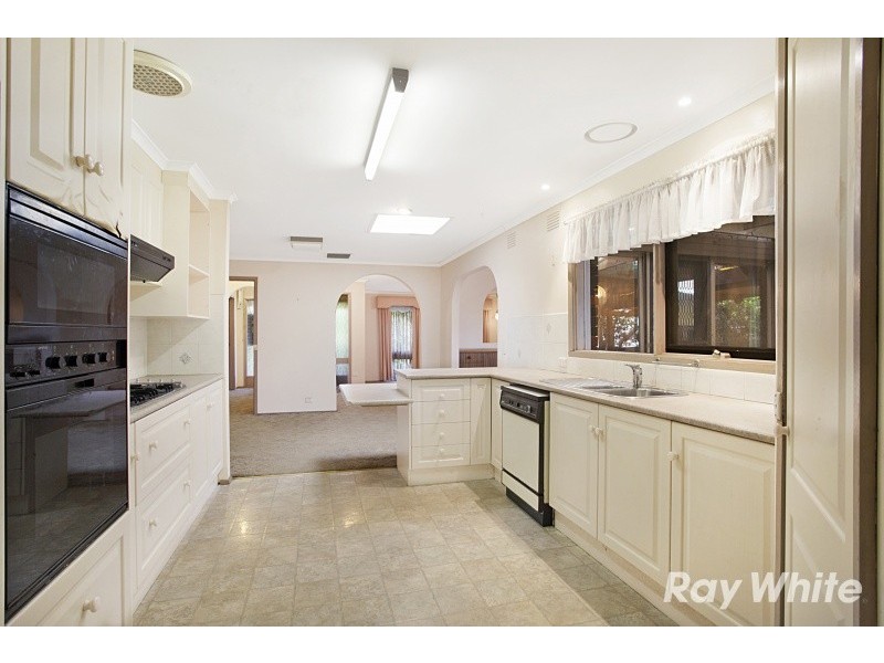 10 Raheen Avenue, Wantirna VIC 3152