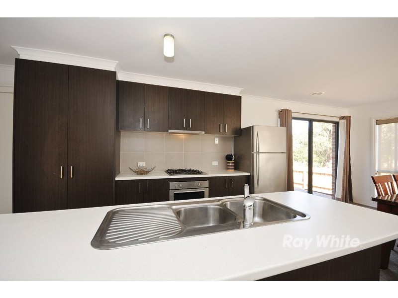 27a Greenslopes Drive, Mooroolbark VIC 3138