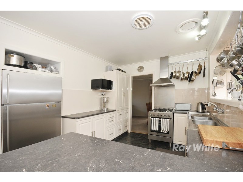 54 Helen Road, Ferntree Gully VIC 3156