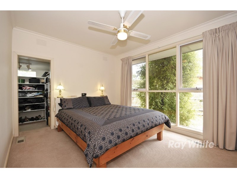 54 Helen Road, Ferntree Gully VIC 3156