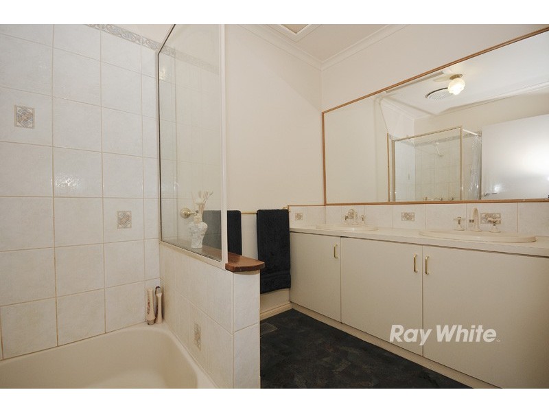 54 Helen Road, Ferntree Gully VIC 3156