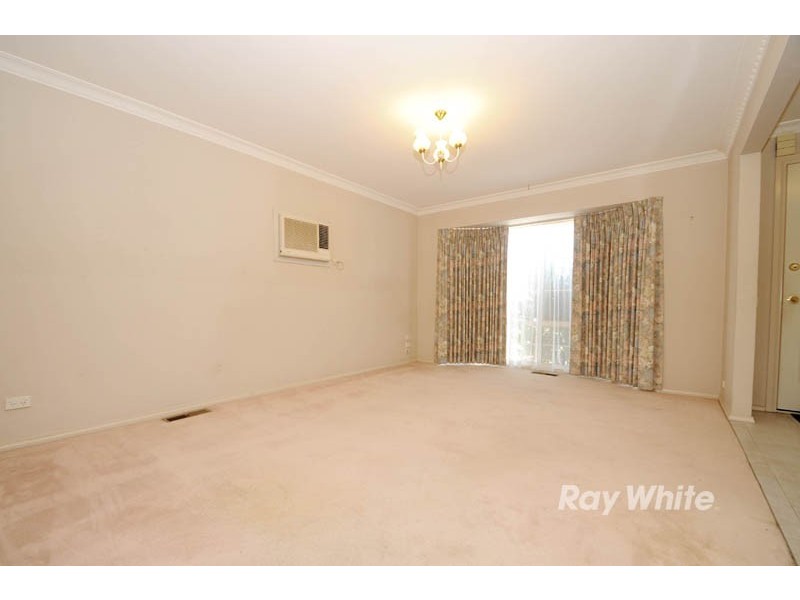 2/24  David Street, Knoxfield VIC 3180