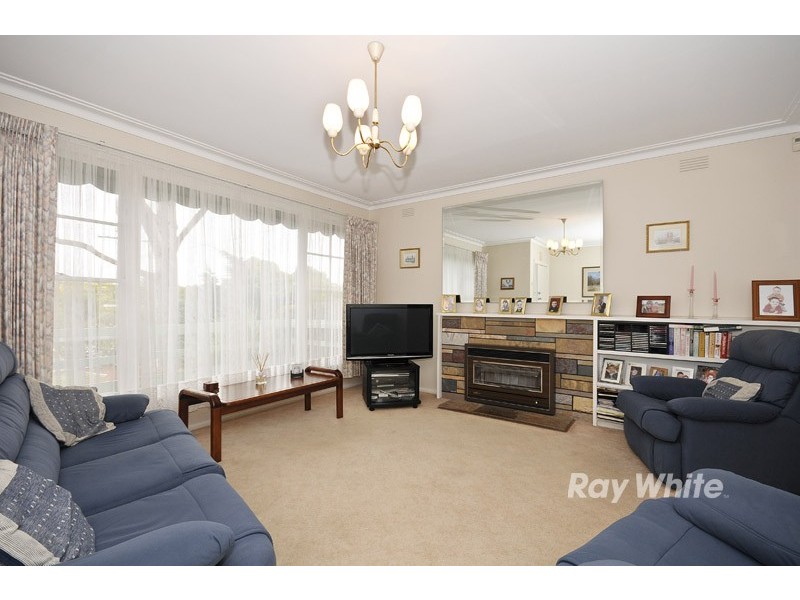 13 Mingana Road, Wantirna South VIC 3152