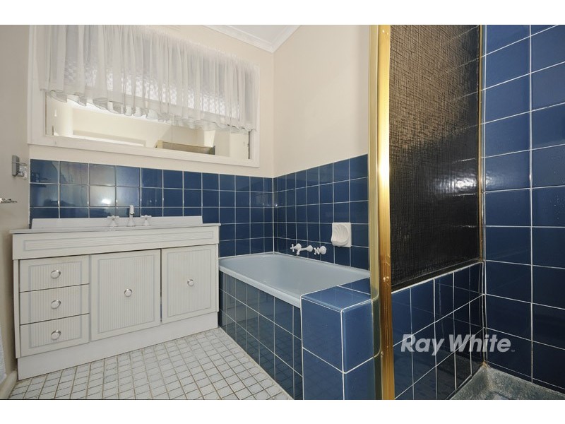 13 Mingana Road, Wantirna South VIC 3152