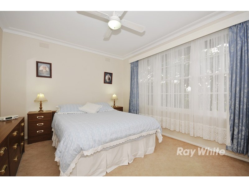 13 Mingana Road, Wantirna South VIC 3152