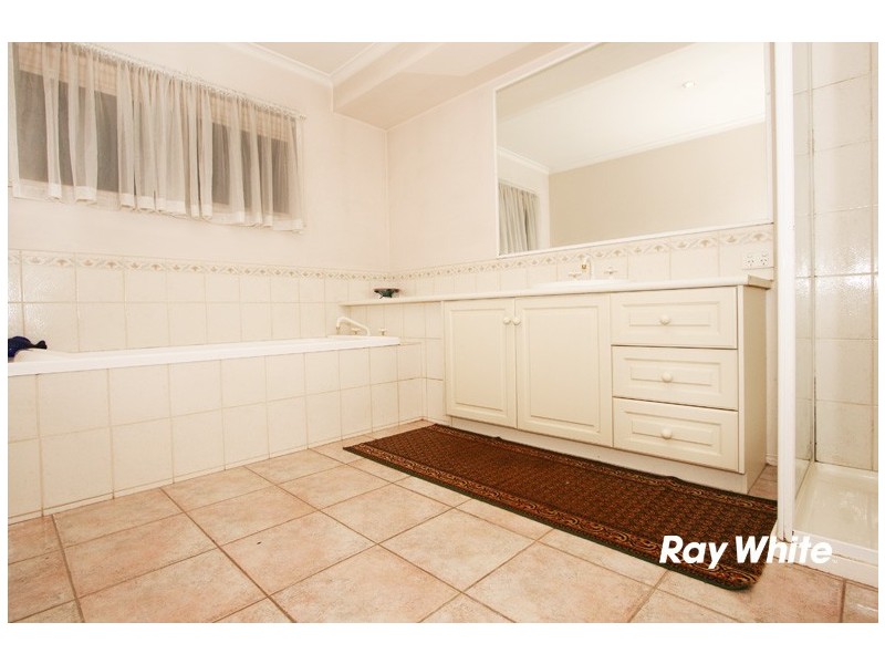 42 Wakley Crescent, Wantirna South VIC 3152