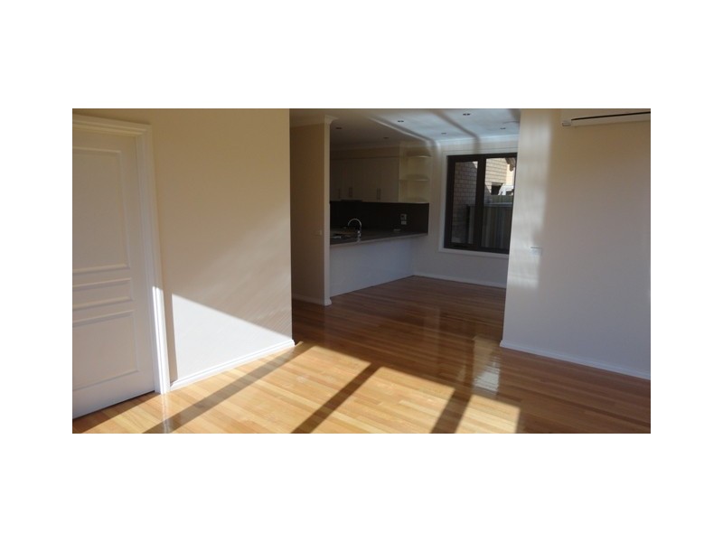 2/1 Somerset Street, Wantirna South VIC 3152