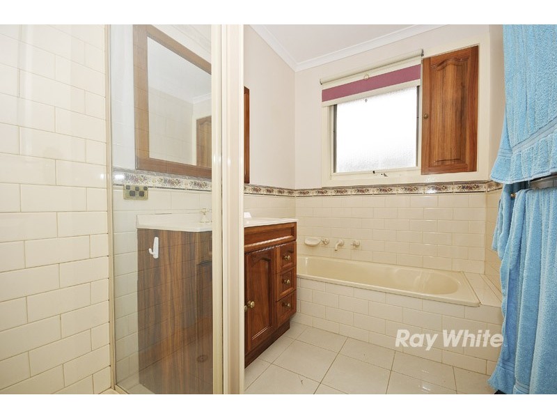 5 Concord Place, Ferntree Gully VIC 3156