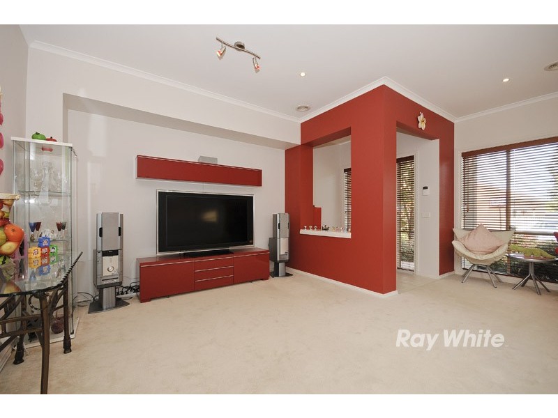 31 St Laurent Rise, Knoxfield VIC 3180