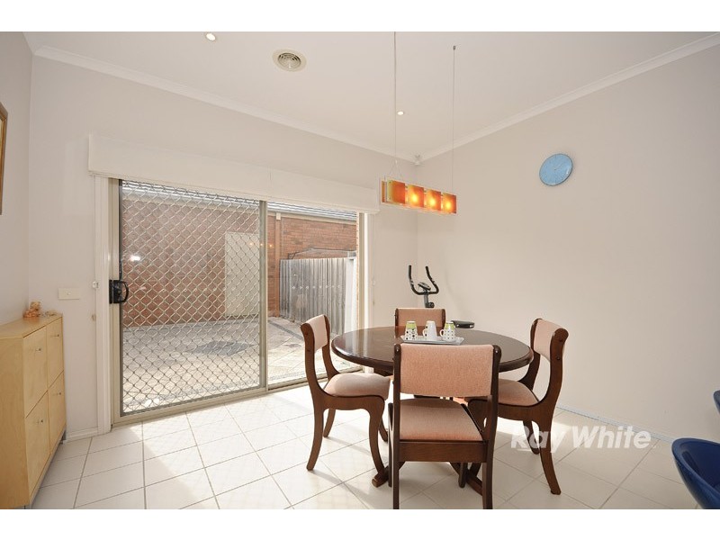 31 St Laurent Rise, Knoxfield VIC 3180