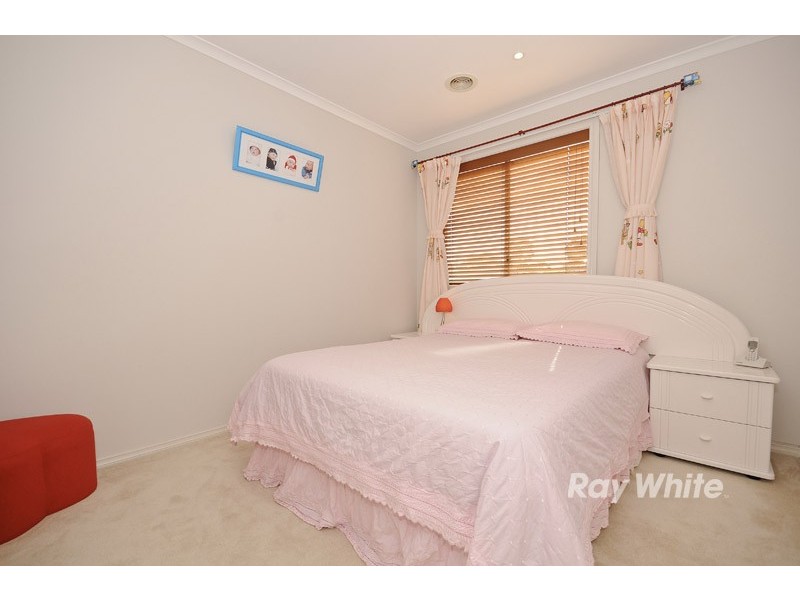 31 St Laurent Rise, Knoxfield VIC 3180