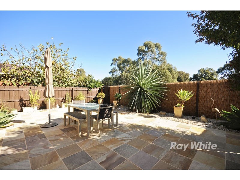 2/19 Sovereign Place, Wantirna South VIC 3152