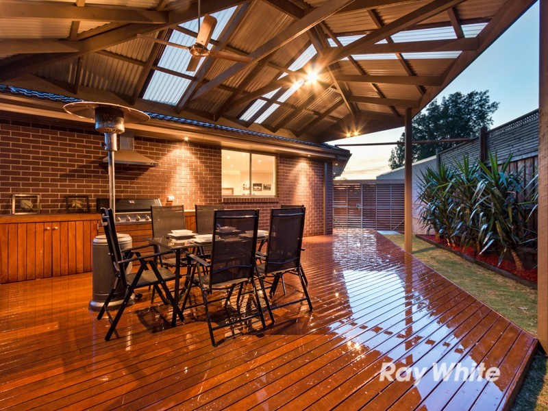 8 Coromandel Crescent South, Knoxfield VIC 3180