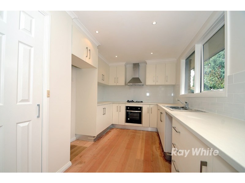19 Hartington Drive, Wantirna VIC 3152