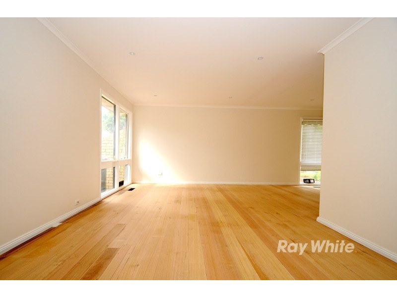 19 Hartington Drive, Wantirna VIC 3152