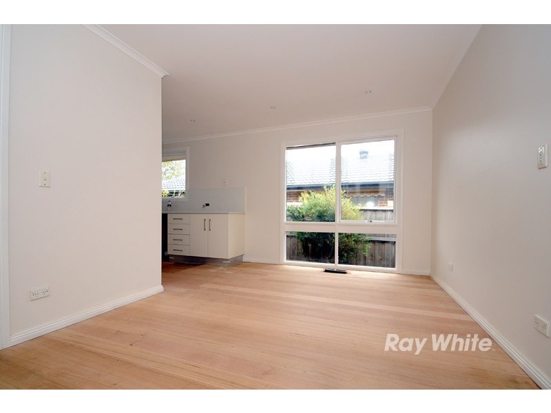 19 Hartington Drive, Wantirna VIC 3152