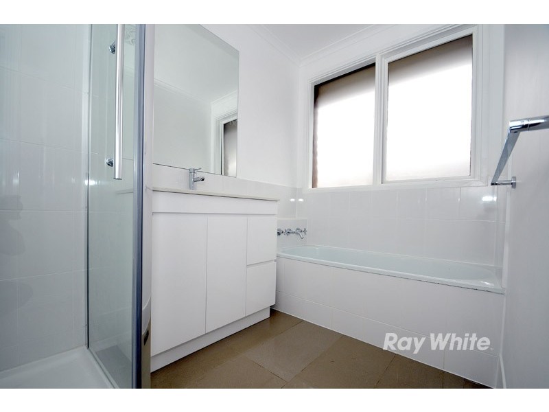 19 Hartington Drive, Wantirna VIC 3152