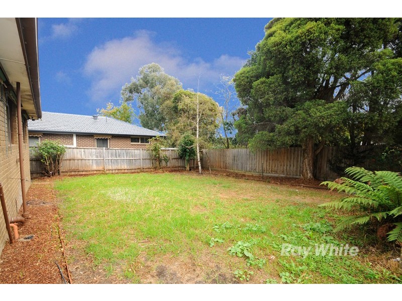 19 Hartington Drive, Wantirna VIC 3152