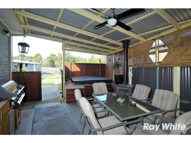 9 Lynn Drive, Ferntree Gully VIC 3156
