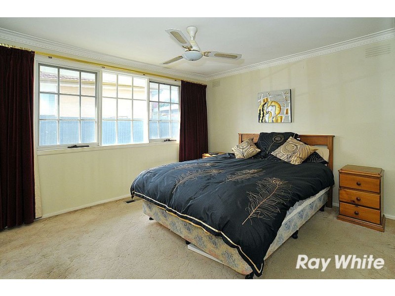 9 Lynn Drive, Ferntree Gully VIC 3156