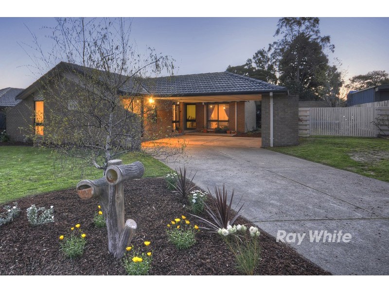 19 Hartington Drive, Wantirna VIC 3152