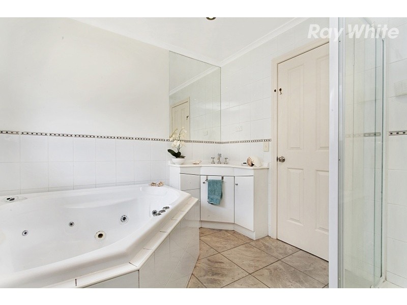 4 Winterton Court, Wantirna VIC 3152