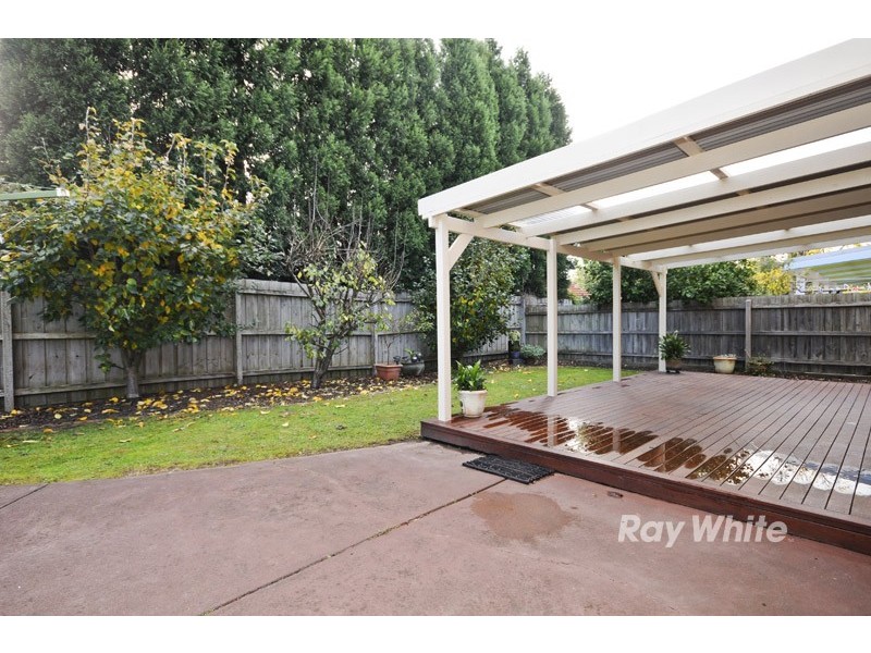 8 Mosman Close, Wantirna South VIC 3152