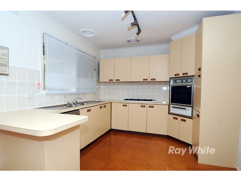 11 Chartwell Drive, Wantirna VIC 3152