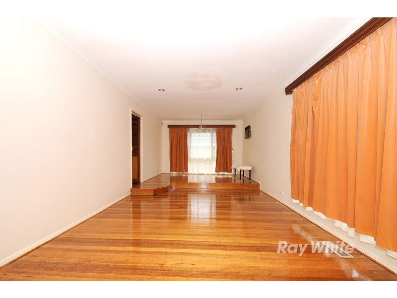 11 Chartwell Drive, Wantirna VIC 3152