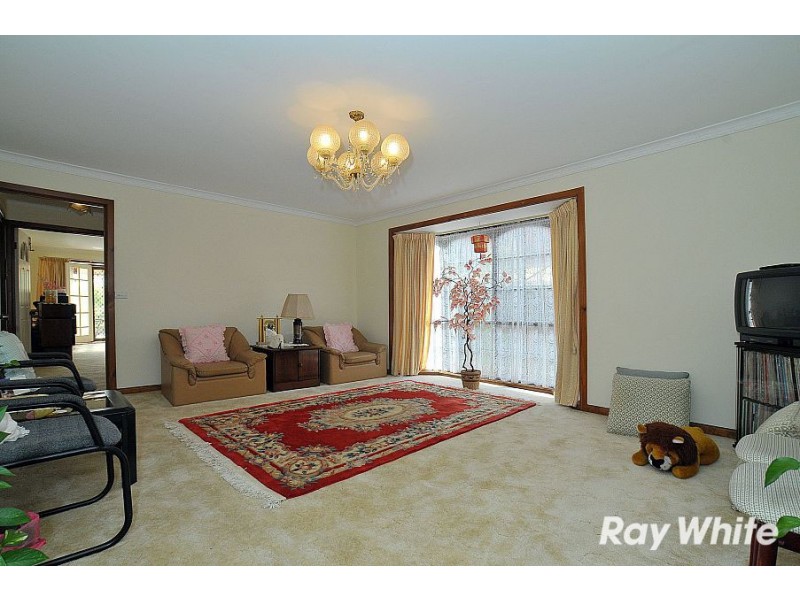 11 Miriam Close, Wantirna South VIC 3152