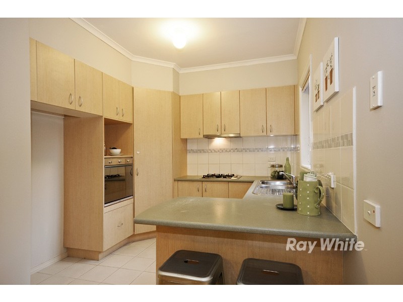 42 St Laurent Rise, Knoxfield VIC 3180