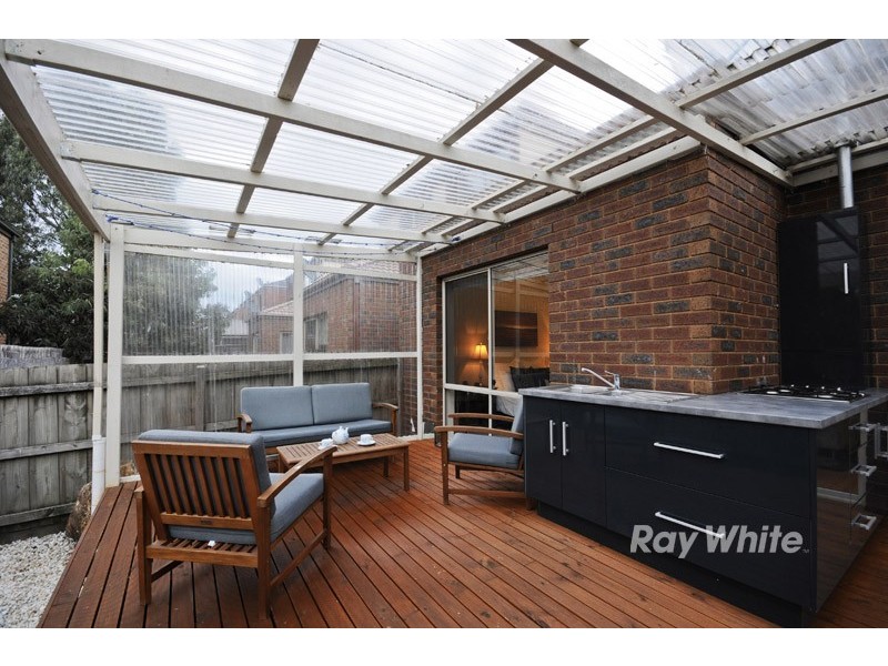 42 St Laurent Rise, Knoxfield VIC 3180