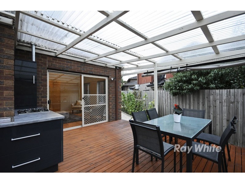 42 St Laurent Rise, Knoxfield VIC 3180