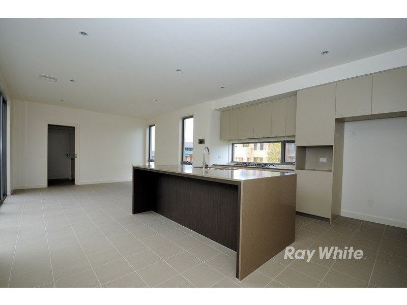 8 Picking Court, Wantirna South VIC 3152