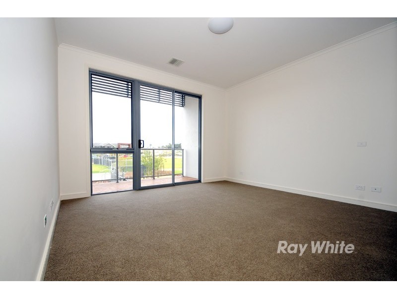 8 Picking Court, Wantirna South VIC 3152