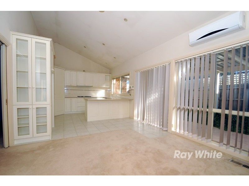 1/32 Aisbett Avenue, Wantirna South VIC 3152