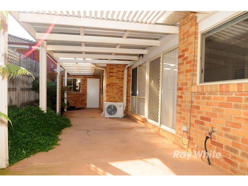 1/32 Aisbett Avenue, Wantirna South VIC 3152