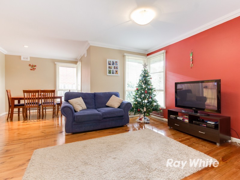 33 Norma Crescent South, Knoxfield VIC 3180