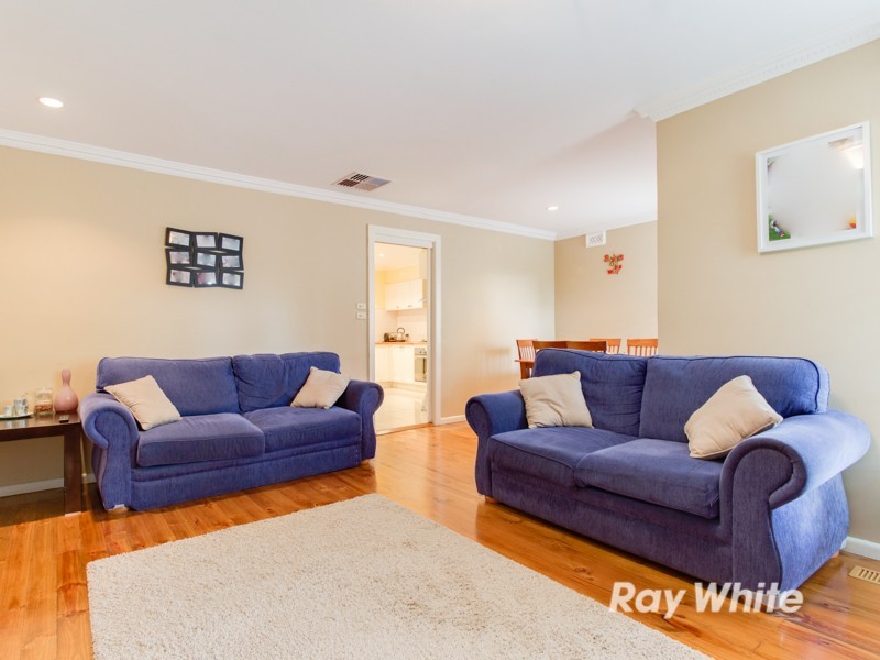 33 Norma Crescent South, Knoxfield VIC 3180