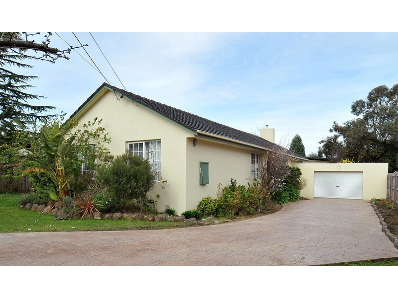 6 Hertford Court, Wantirna South VIC 3152