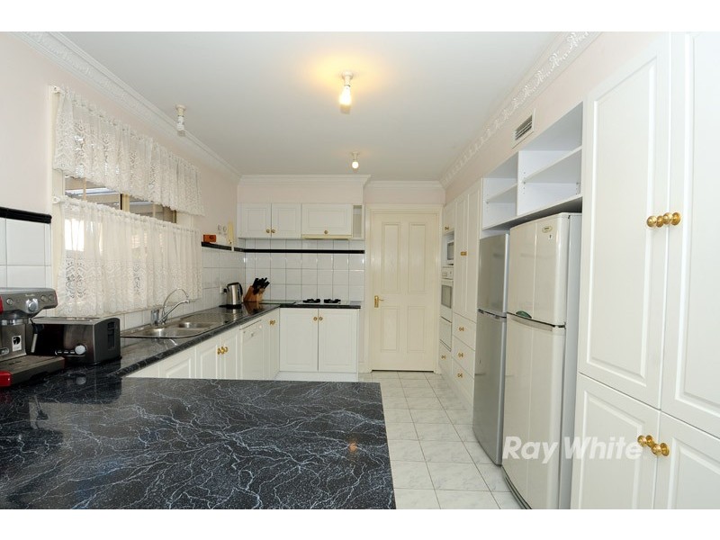 17 Appleberry Close, Knoxfield VIC 3180