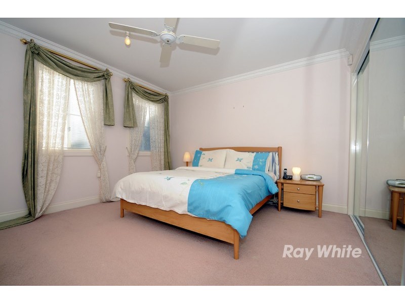 17 Appleberry Close, Knoxfield VIC 3180