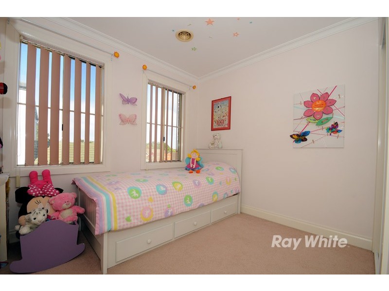 17 Appleberry Close, Knoxfield VIC 3180
