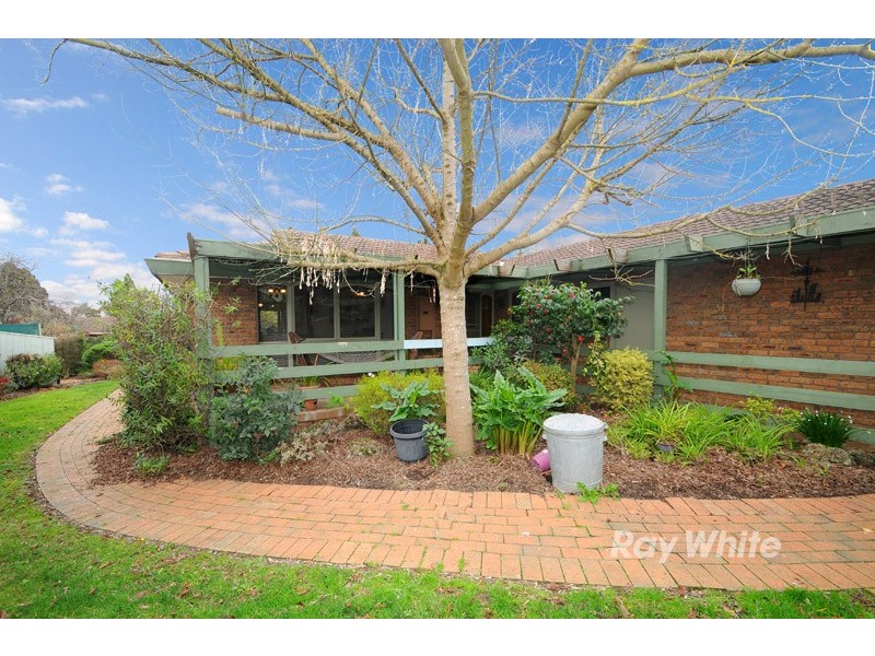 8 Hassett Court, Wantirna South VIC 3152