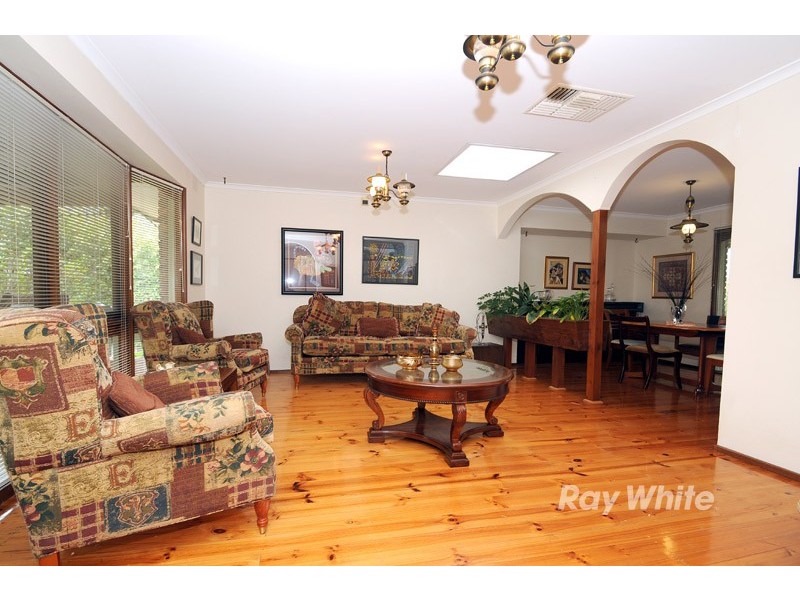 8 Hassett Court, Wantirna South VIC 3152