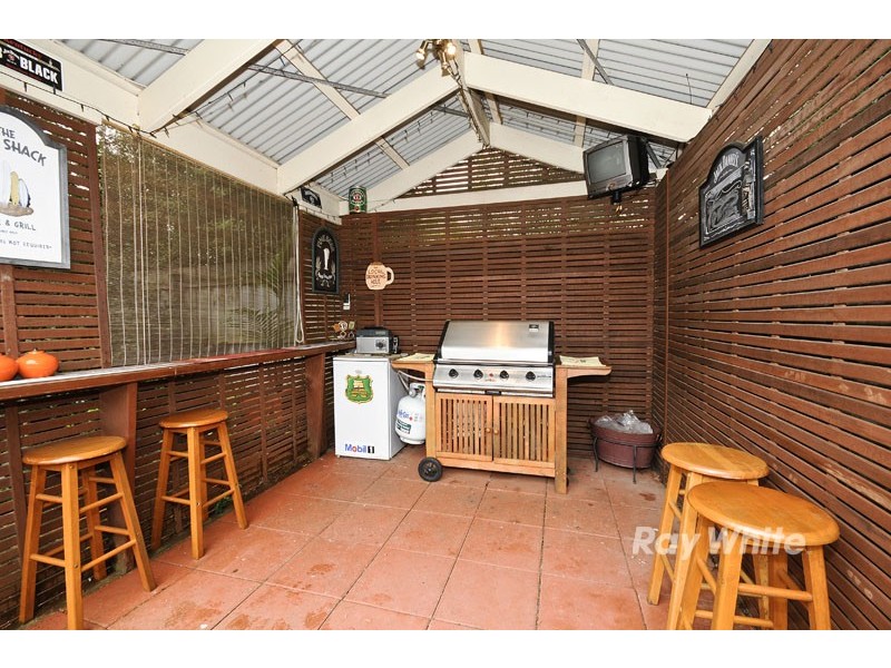 120 Fraser Crescent, Wantirna South VIC 3152