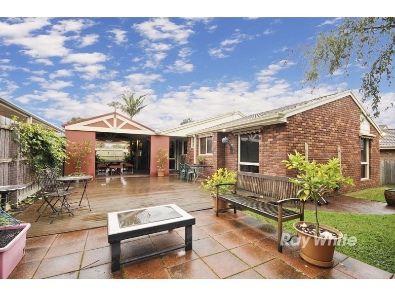 120 Fraser Crescent, Wantirna South VIC 3152