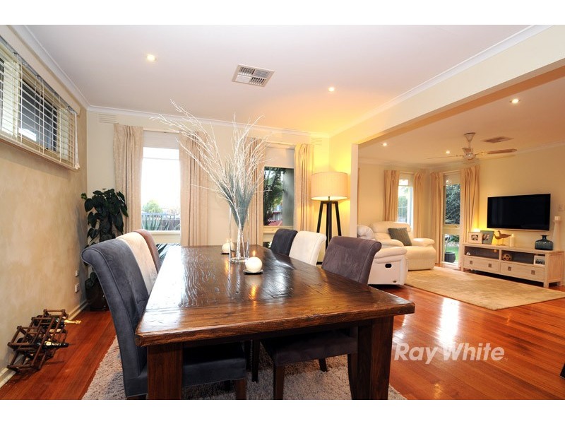 9 Nigel Court, Scoresby VIC 3179