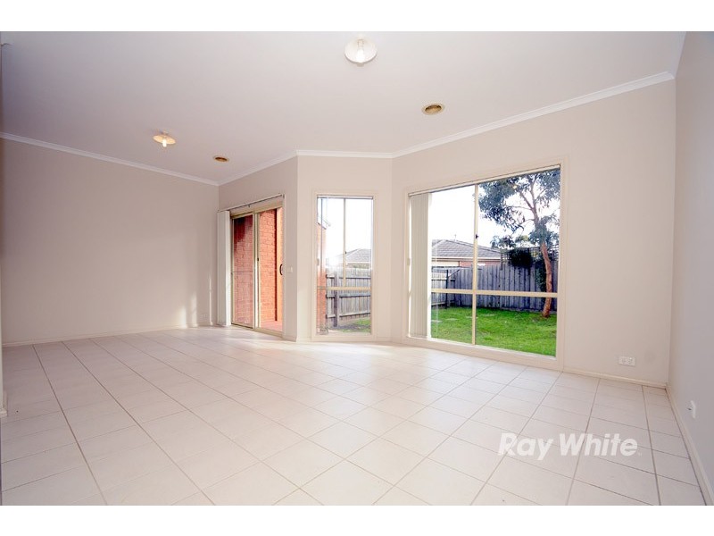 55 St Laurent Rise, Knoxfield VIC 3180