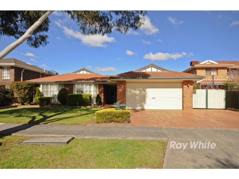 61 Mendora Crescent, Wantirna South VIC 3152